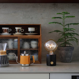 Kuitt Smiley Built-in Battery Table Lamp Ledecoo