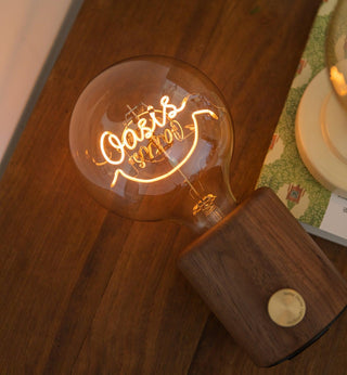 Kuitt Smiley Built-in Battery Table Lamp Ledecoo