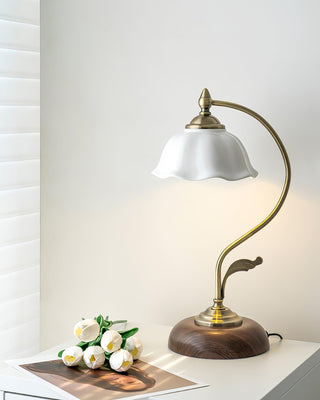 Vintage Laiton Table Lamp Ledecoo