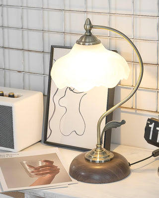 Vintage Laiton Table Lamp Ledecoo